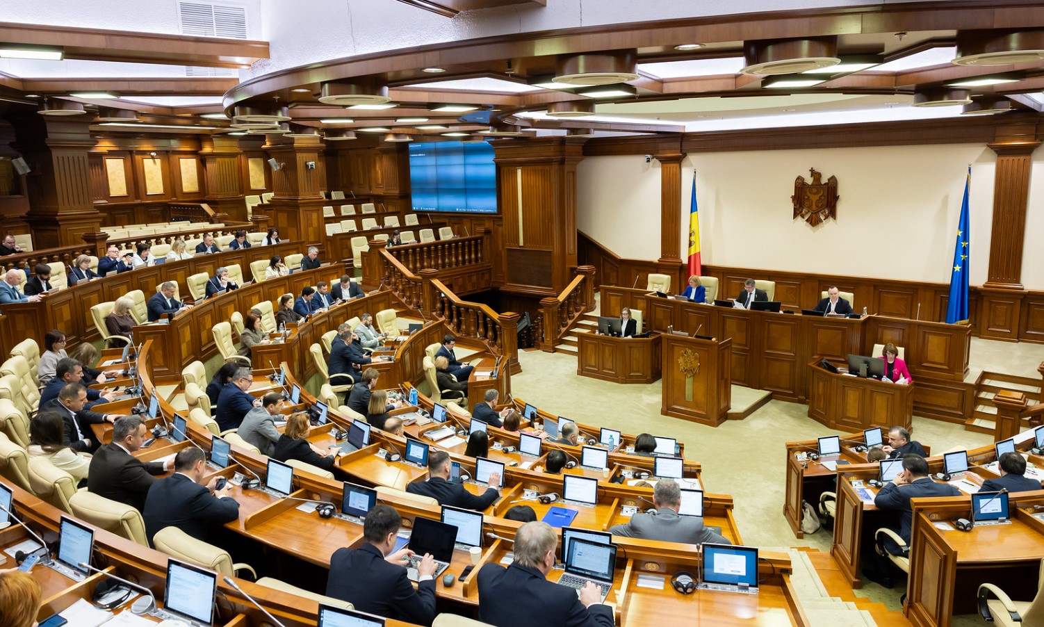 LIVE // Ședința plenară a Parlamentului din 24 martie. Deputații dezbat instituirea stării de urgență în sectorul energetic