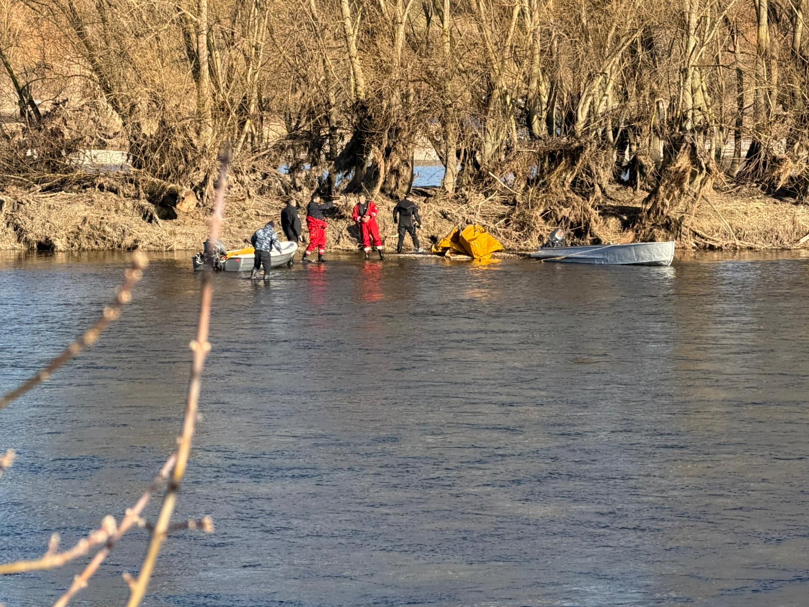 VIDEO // Ministrul Mediului, lângă lacul de la Novodnestrovsk: Am venit personal să mă asigur că sursa de poluare este oprită