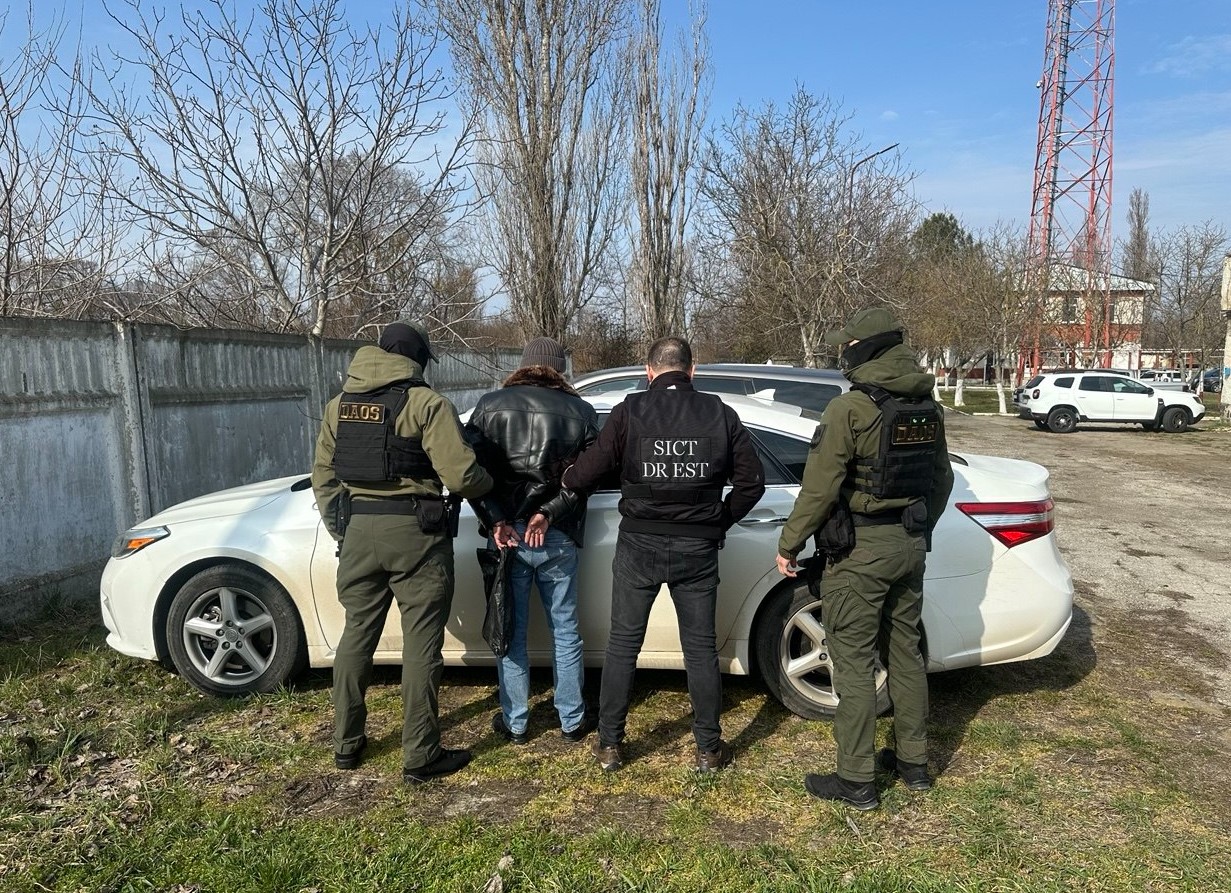 VIDEO // Rețea de migrație ilegală, destructurată. 11 persoane reținute într-o schemă de milioane