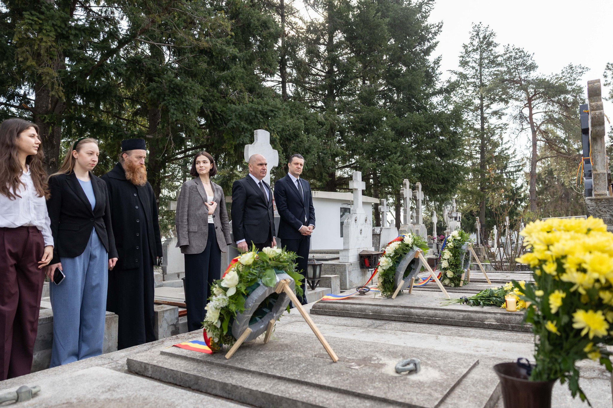 FOTO // Ilie Bolojan și Mihai Mîțu au adus un omagiu martirilor care au făurit unirea Basarabiei cu România în 1918
