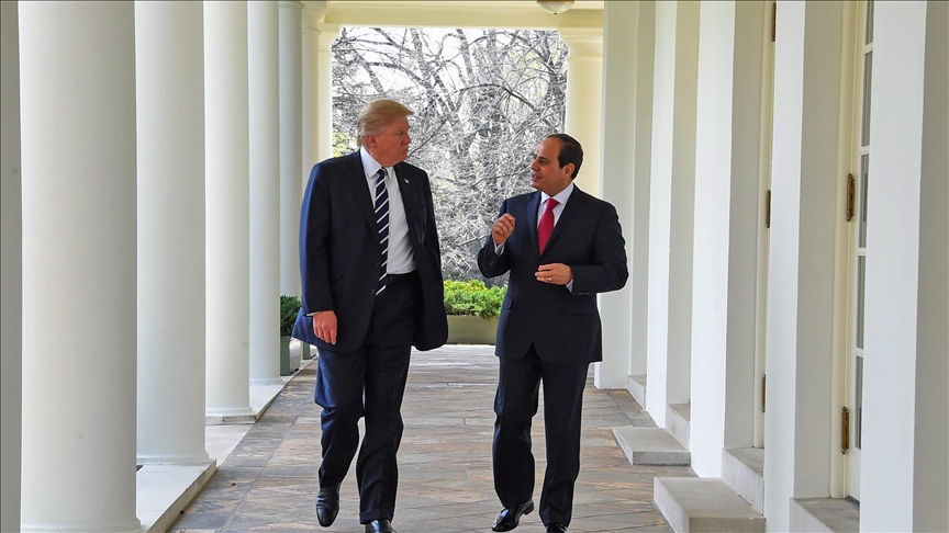 Președintele Egiptului avertizează că barilul de petrol poate sări peste prețul de 200 de dolari și face un apel direct către Trump