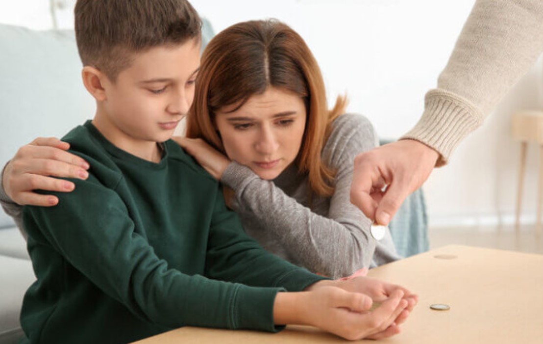 Proiect: Arest în izolator pentru părinții care nu plătesc pensia de întreținere a copiilor