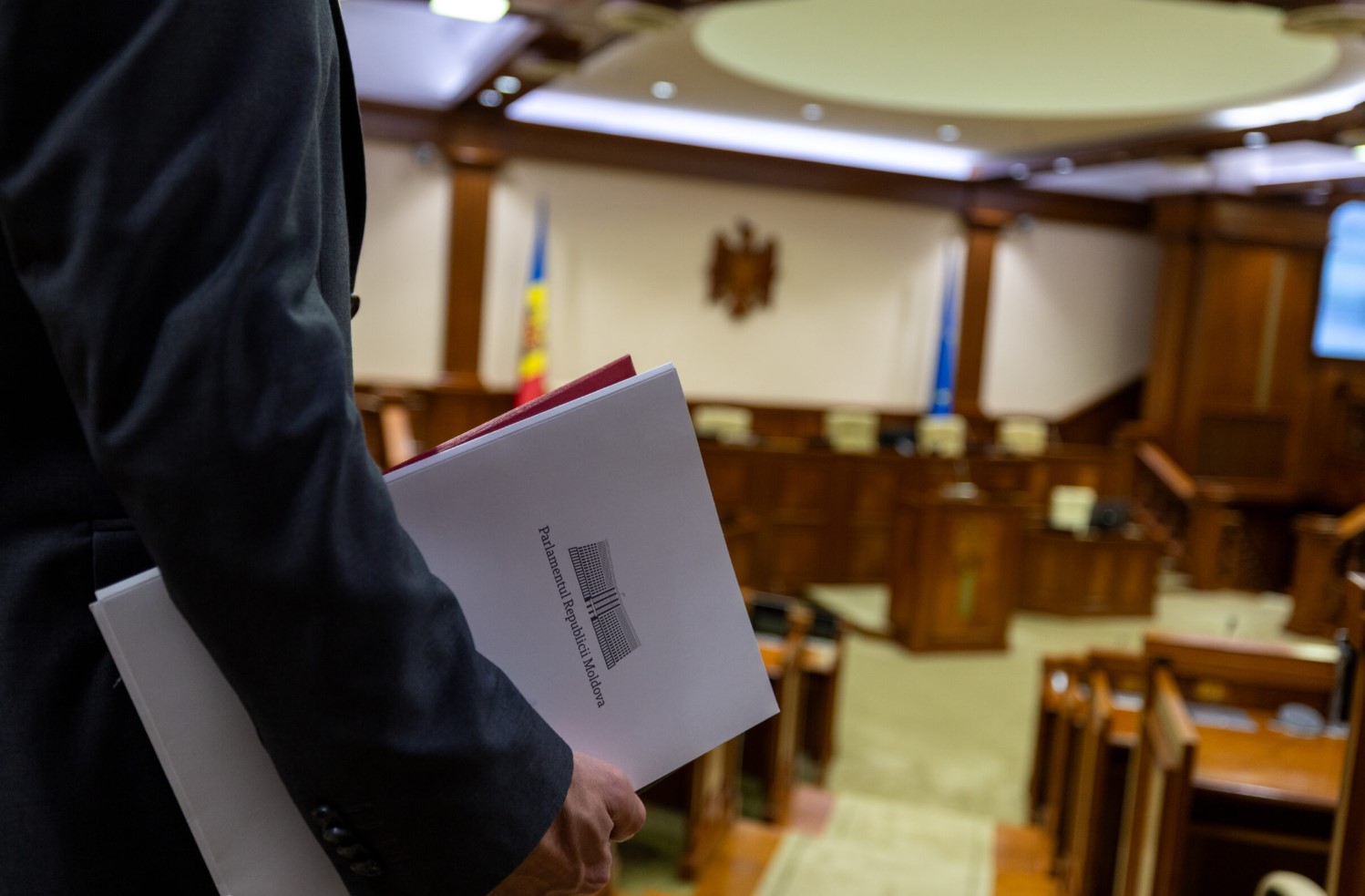 Deputații se întrunesc joi în ședință plenară. Părăsirea definitivă a CSI și moțiunea împotriva ministrului muncii, pe agendă