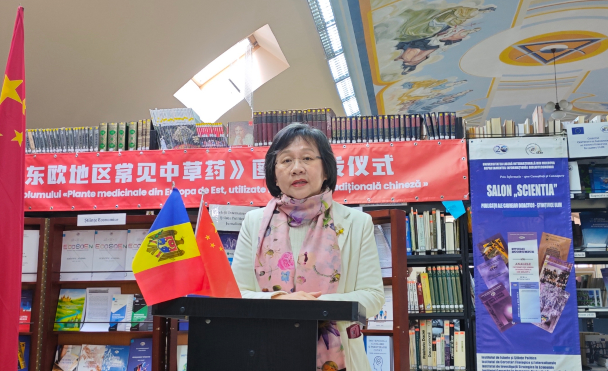 Plantele din R. Moldova și Europa de Est, în medicina chineză: Ambasadoarea Dong Zhihua, prezentă la lansare