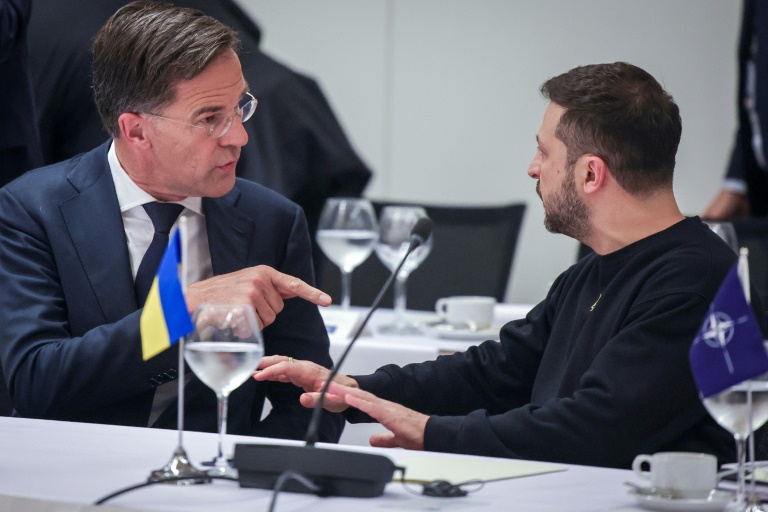 Volodimir Zelenski și Mark Rutte, discuții cu negociatorii americani. Liderul de la Kiev a vorbit și cu Keir Starmer