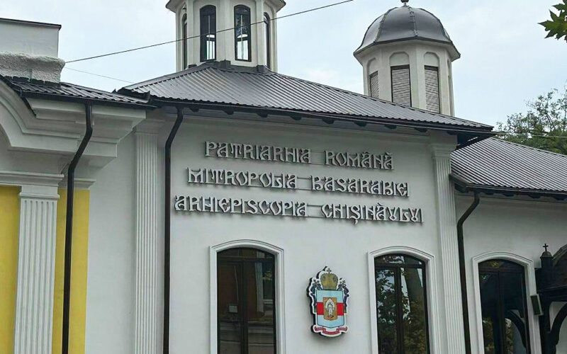 Mitropolia Basarabiei combate noi falsuri lansate de un exponent al Mitropoliei Moldovei: Un discurs demn de a fi rostit de pe un tanc de ocupație