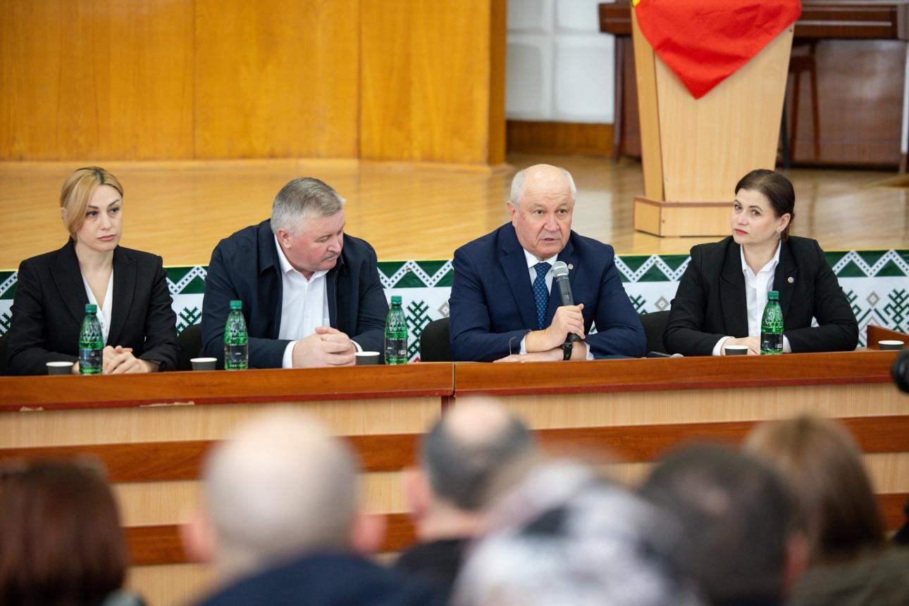 Alexandru Munteanu a discutat cu primarii din raionul Ocnița despre dezvoltarea localităților și regiunii de nord a R. Moldova