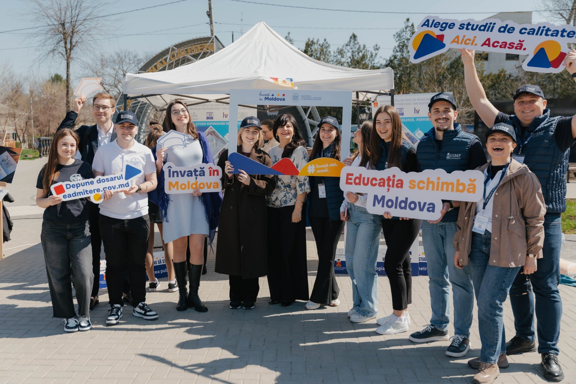 Campania „Învață în Moldova” a ajuns la Căușeni. Liceenii, ghidați în alegerea profesiei