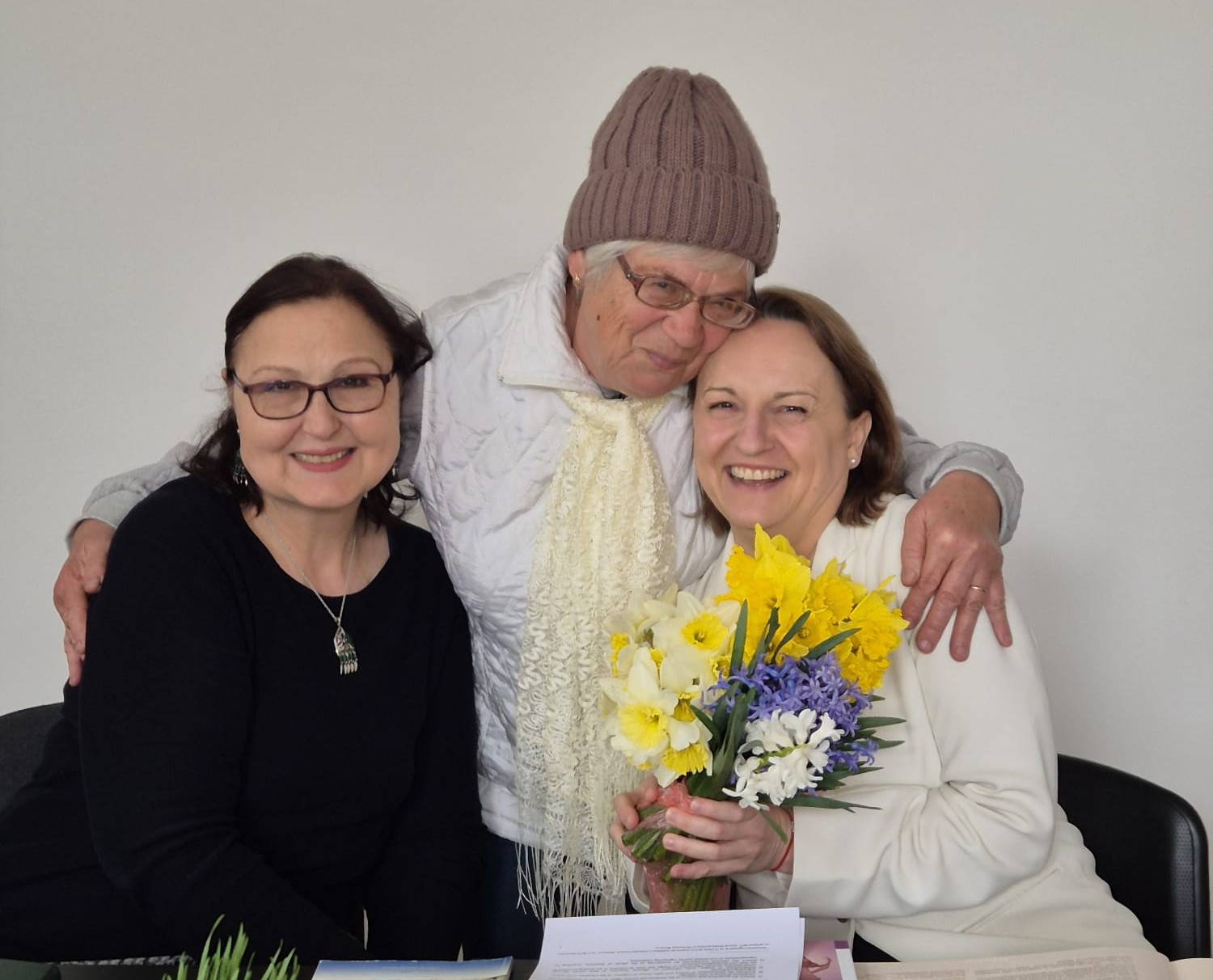 VIDEO // Ambasadorul UE în R. Moldova, Iwona Piórko s-a întâlnit cu supraviețuitorii regimurilor represive la Centrul „Memoria”