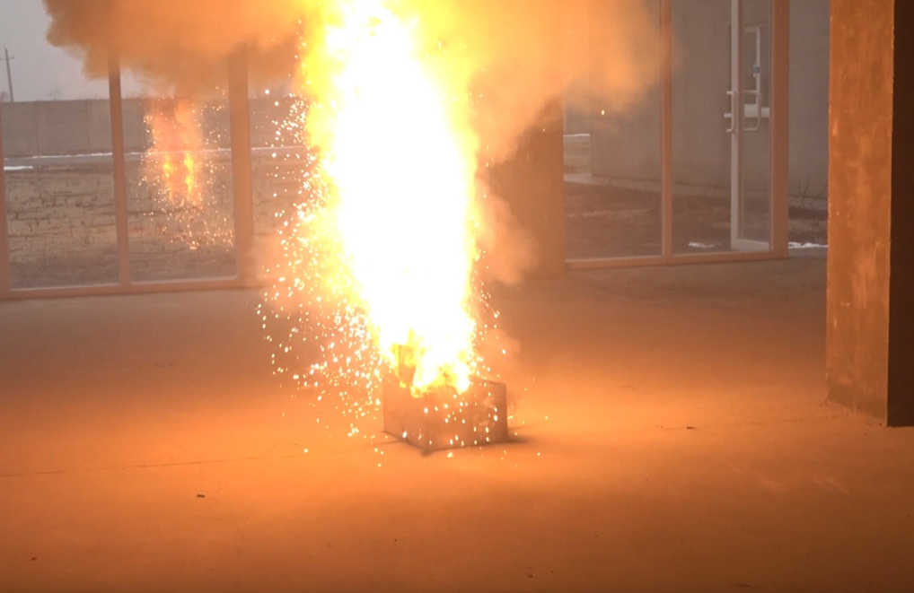 Doi ucraineni care au plasat dispozitive incendiare într-o clădire din București, trimiși în judecată