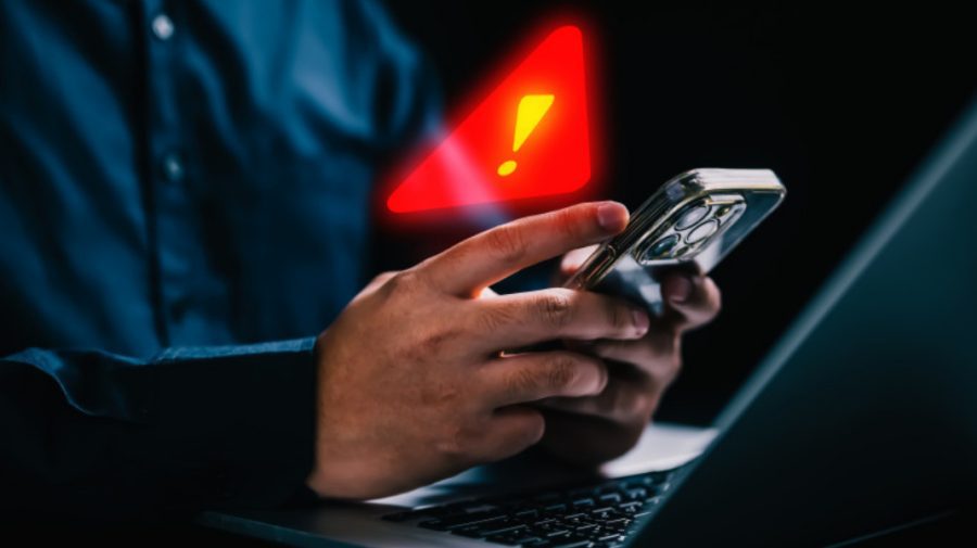 Poliția atenționează despre o nouă schemă de escrocherie. Mai mulți oameni au primit SMS-uri că ar fi comis încălcări rutiere