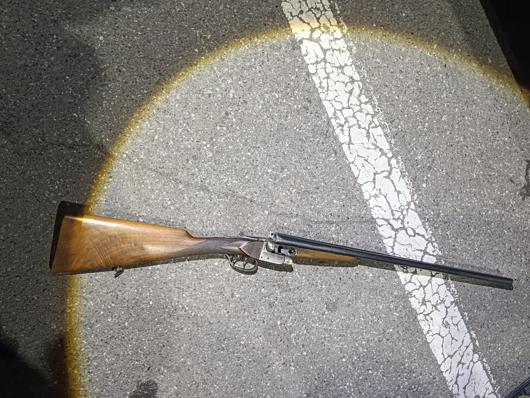 VIDEO // A încercat să intre pe teritoriul R. Moldova cu o armă nedeclarată organului vamal. Un bărbat, documentat de autorități