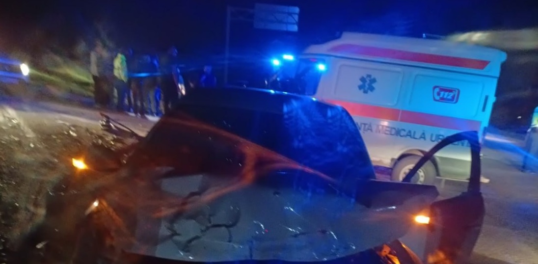Misiune contra cronometru pentru salvatori: un șofer rănit în urma unui accident a fost descarcerat de echipele IGSU