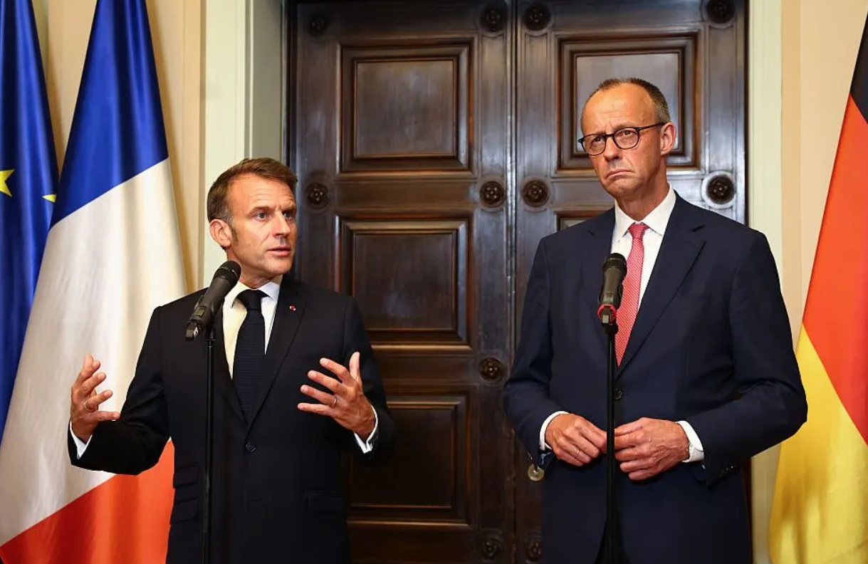 Macron şi Starmer cer, după Conferinţa de la Paris, să nu se impună taxe de trecere a Strâmtorii Ormuz