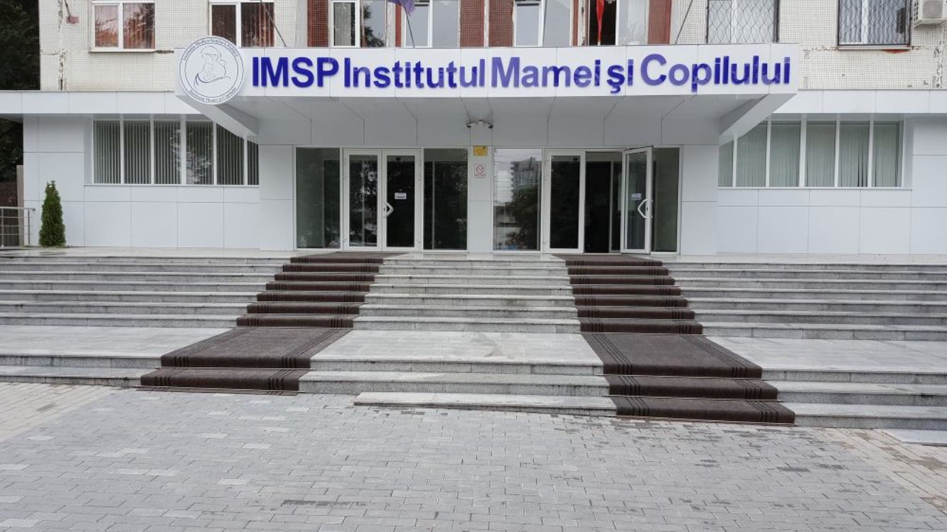 Minora de 15 ani „dispărută” în drum spre Chișinău, internată la Institutul Mamei și Copilului: Este conștientă, în stare satisfăcătoare și cooperează cu medicii