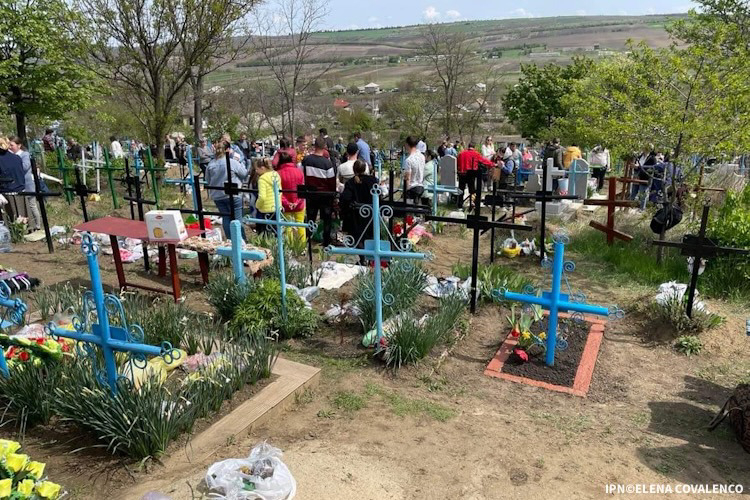 Paștele Blajinilor, ziua pomenirii celor răposați și a reîntregirii familiei