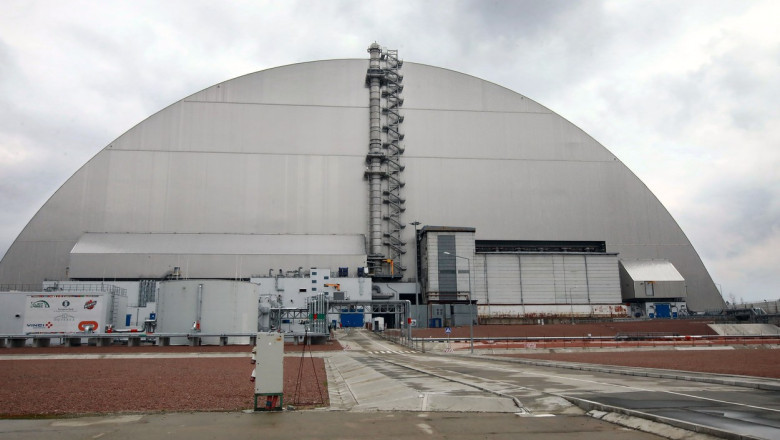 Risc de accident nuclear major în Ucraina: rachete rusești survolează zona Cernobîl