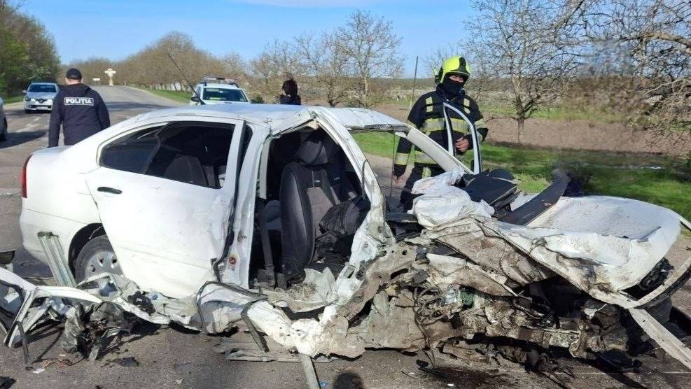 Grav accident în Briceni. Un tânăr și-a pierdut viața