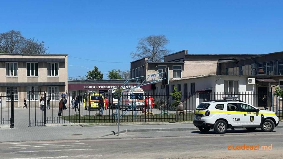 Un elev din Cahul a pulverizat gaz lacrimogen într-o sală de clasă. Opt copii au ajuns la spital