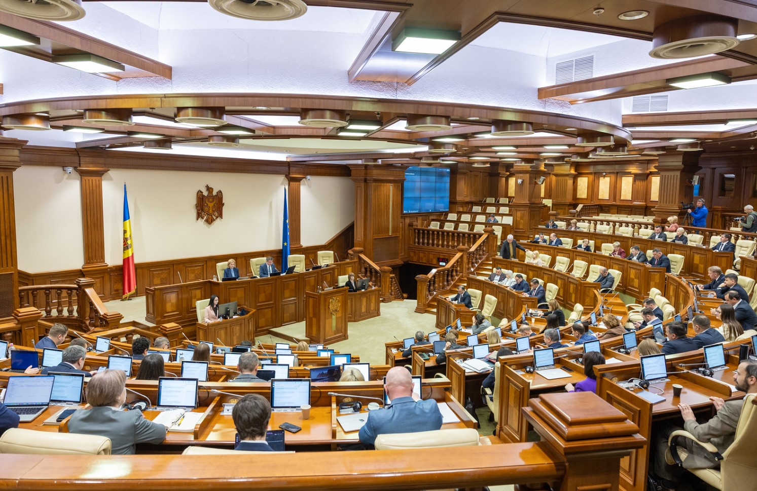 Deputații se întrunesc joi în ședință plenară. Denunțarea unui alt acord pe platforma CSI, pe agendă