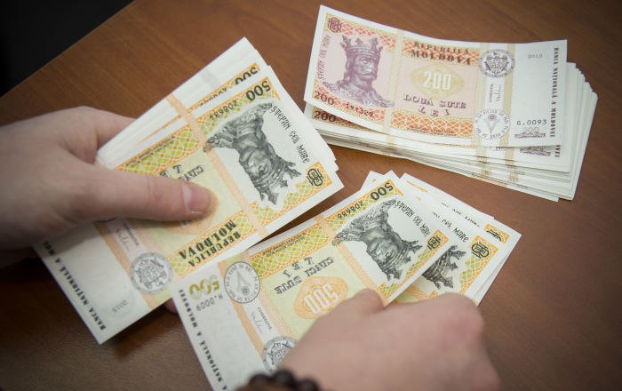 Calendarul plăților CNAS pentru mai: datele la care vin pensiile și indemnizațiile