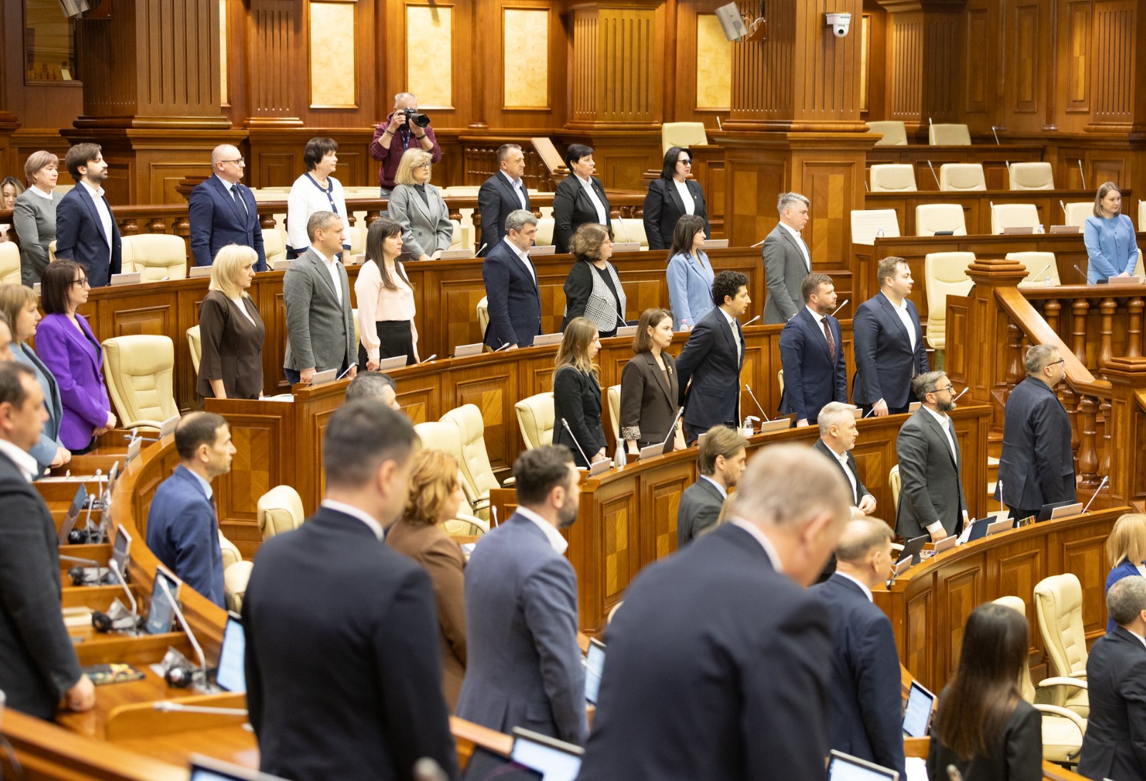 LIVE // Ședința plenară a Parlamentului din 7 mai
