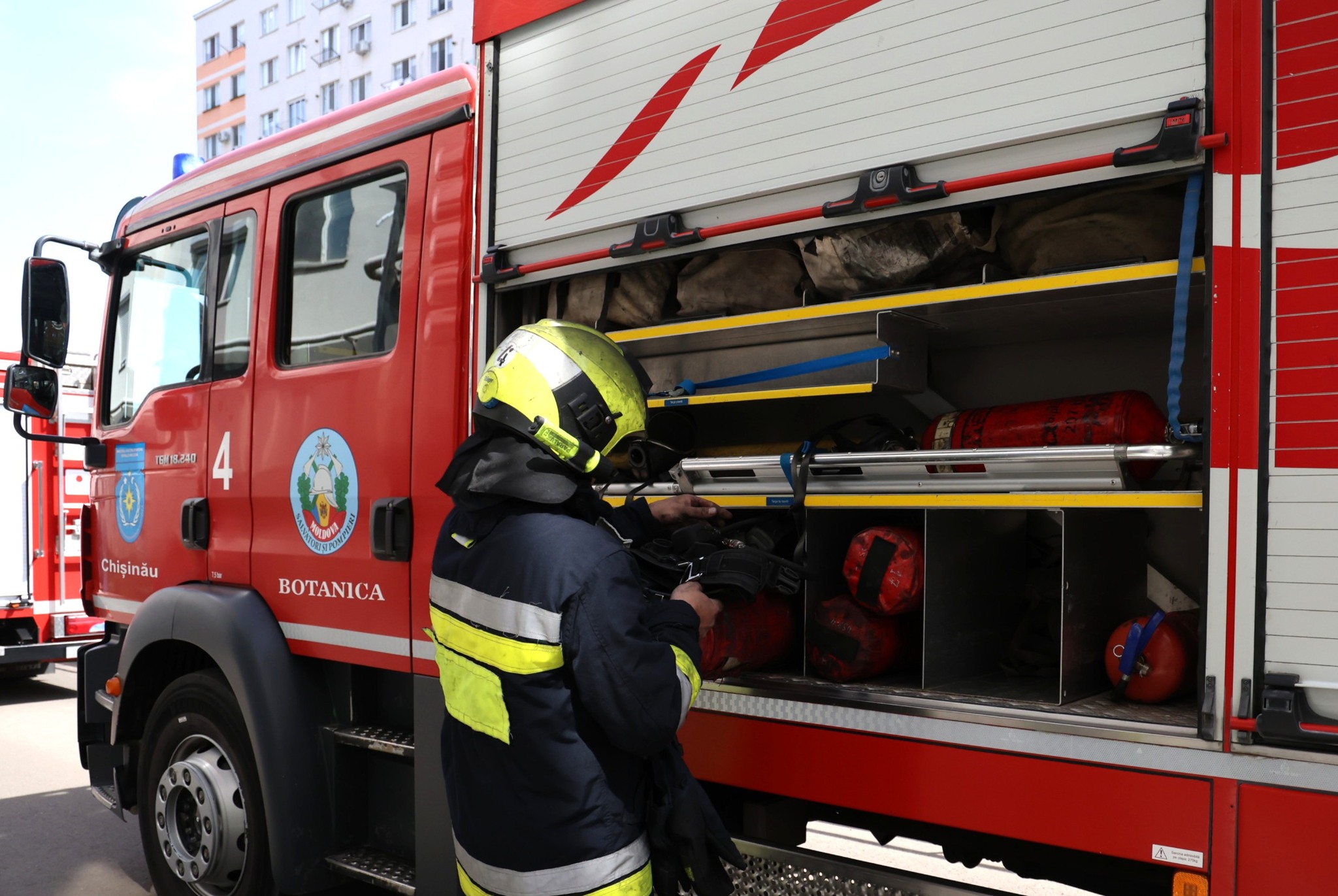 Explozie într-o gospodărie din raionul Anenii Noi. Două persoane au ajuns la spital cu arsuri grave