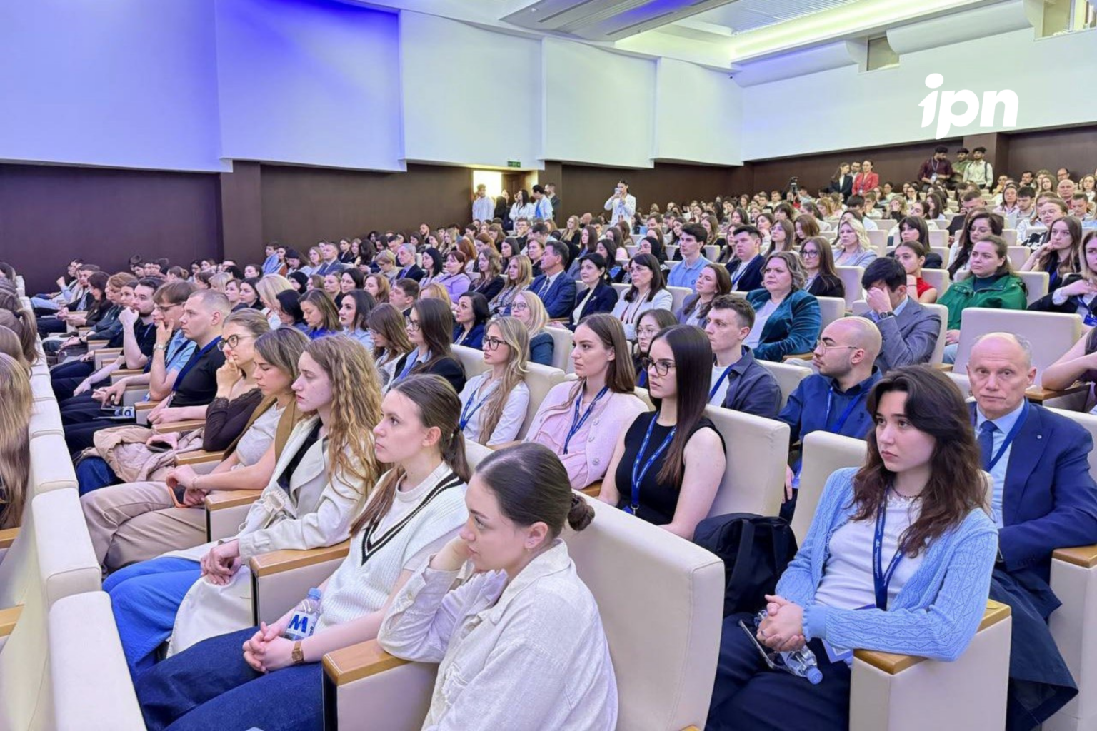Transformările în medicină, dezbătute la congresul MedEspera: contactul medic-pacient în era IA