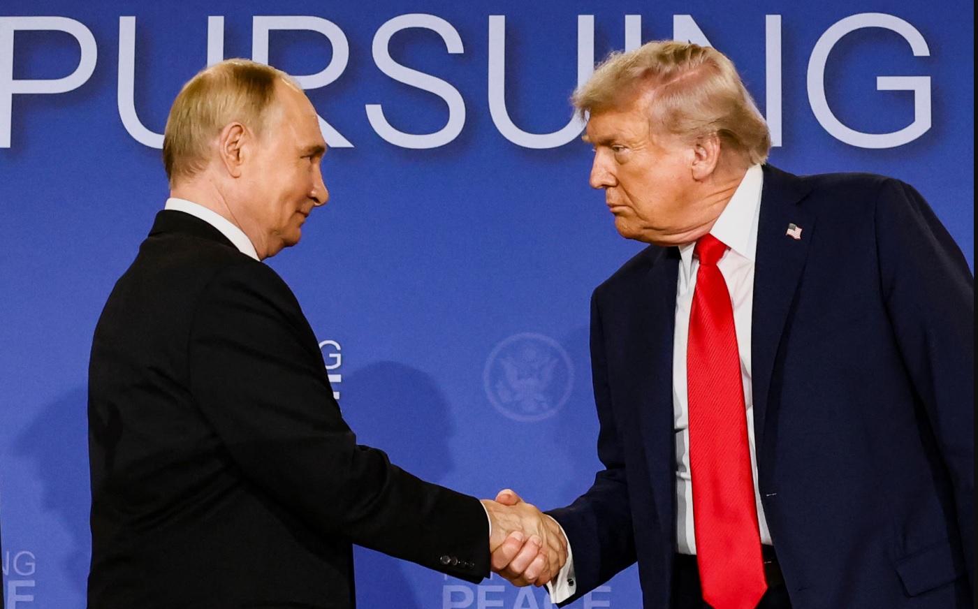 Negocieri secrete între SUA și Rusia. De ce vor americanii ca războiul din Ucraina să se oprească temporar