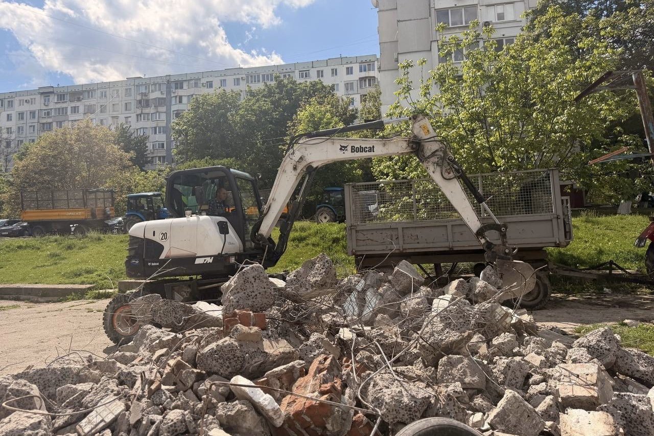 Noi locuri de parcare vor fi create în curtea unui bloc locativ din sectorul Ciocana