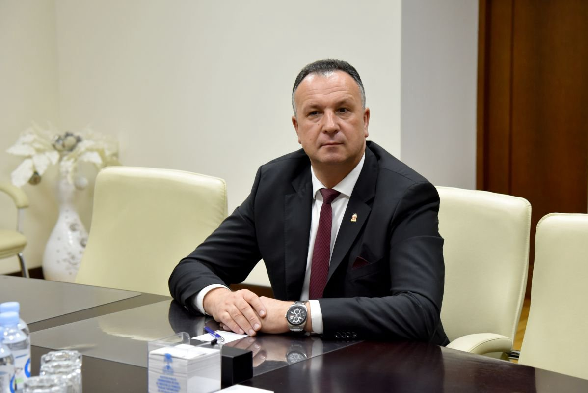 Ministru: Medicii din Florești cercetați pentru corupție vor fi concediați când vor fi dovezi