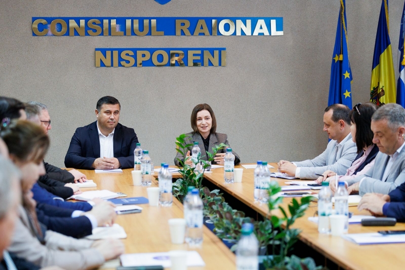 Maia Sandu, discuții la Nisporeni despre siguranța copiilor în mediul online și reforma APL