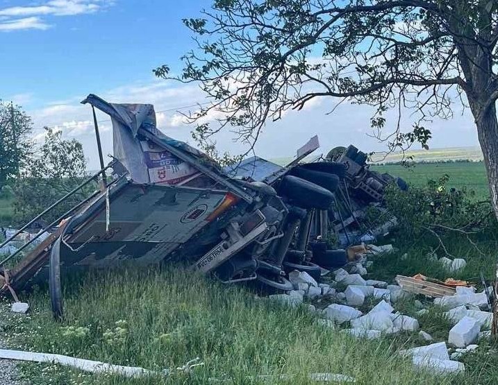 Tragedie în Taraclia: Doi cetățeni români au murit după răsturnarea unui autocamion