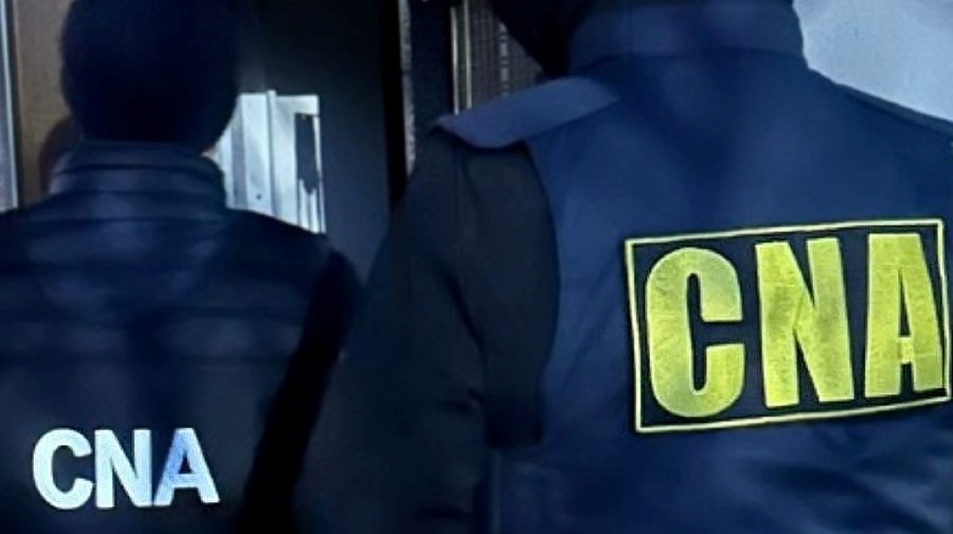 Percheziții CNA la Șoldănești și Rezina. Funcționari publici și intermediari, suspectați că facilitau acte și servicii contra mită