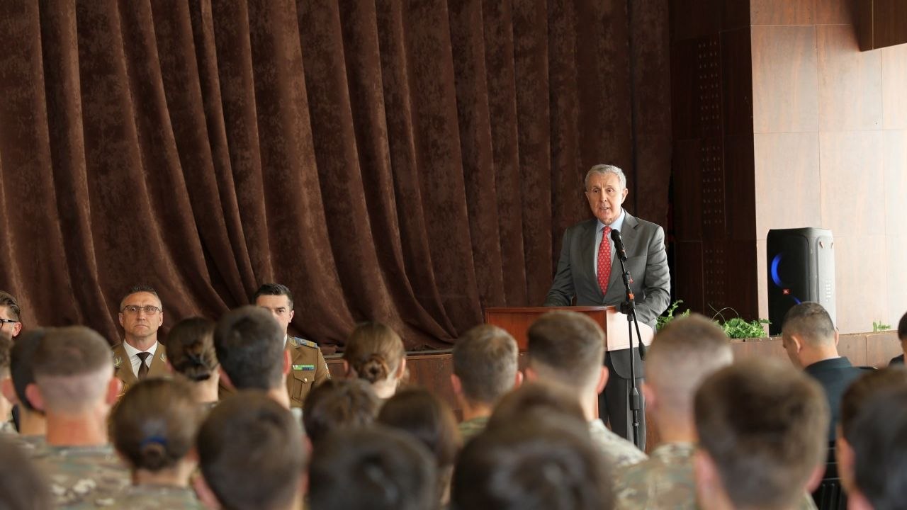 FOTO // Principele Radu, în vizită la Colegiul Militar ”Alexandru cel Bun” din Chișinău