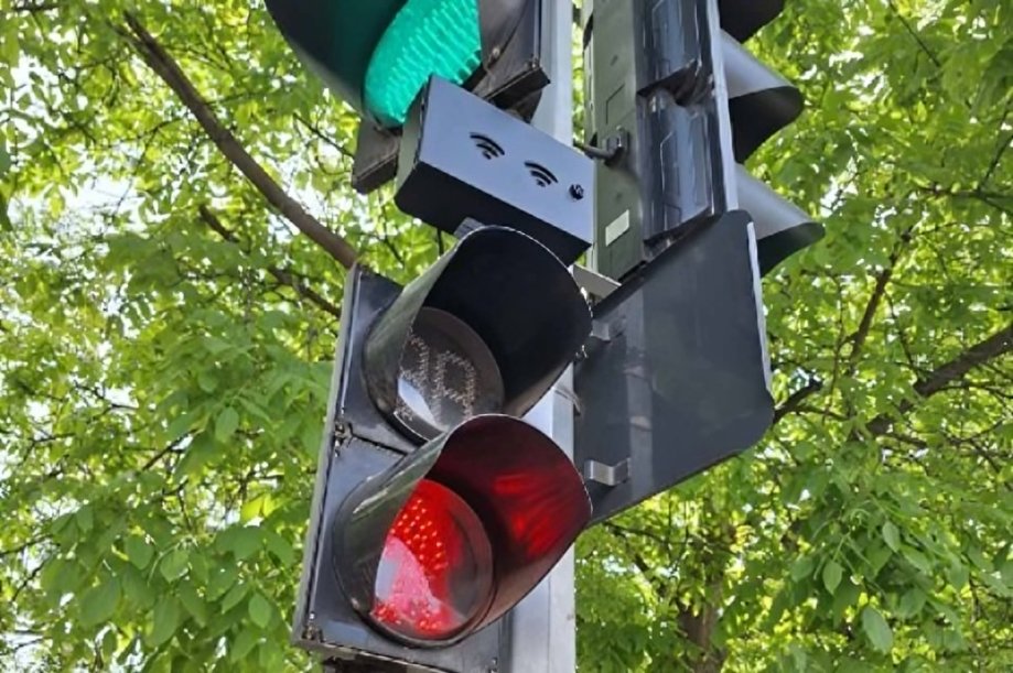 Noi dispozitive sonore, instalate la trecerile de pietoni din zone aglomerate ale capitalei