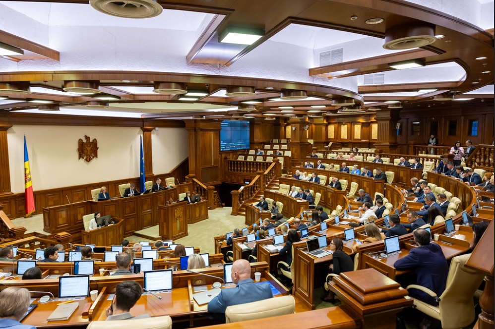 Parlamentul va controla deciziile Comisiei pentru Situații Excepționale