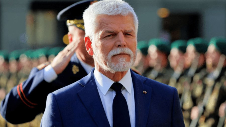 Preşedintele Cehiei îndeamnă NATO „să-şi arate colţii” în faţa provocărilor Rusiei