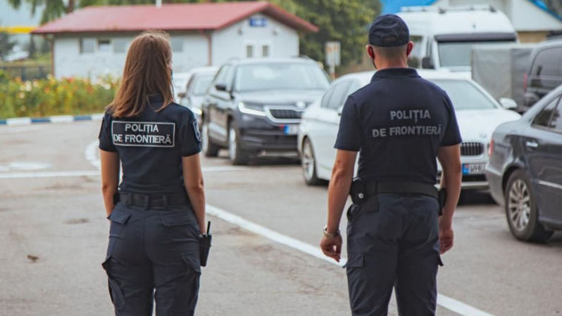 Mai multe cutii cu semințe de cânepă, depistate la Palanca cu ajutorul patrupedului IGPF Asti