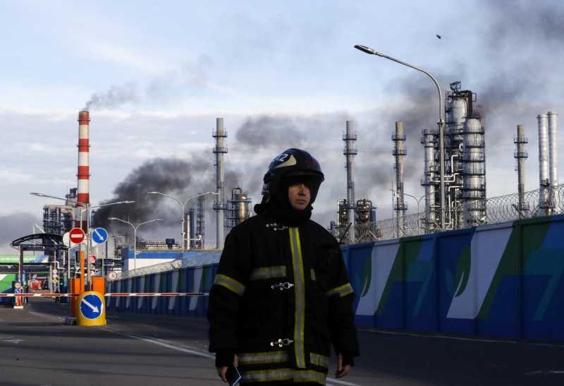 Rusia analizează limitarea exporturilor de motorină și combustibil pentru avioane, pe fondul intensificării atacurilor ucrainene