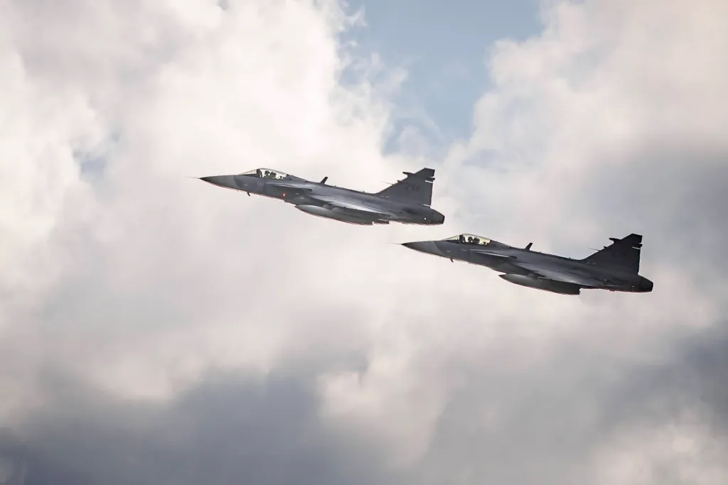 Zeci de avioane de vânătoare Gripen vândute și donate. Suedia își anunță „decizia istorică” în sprijinul acordat Ucrainei