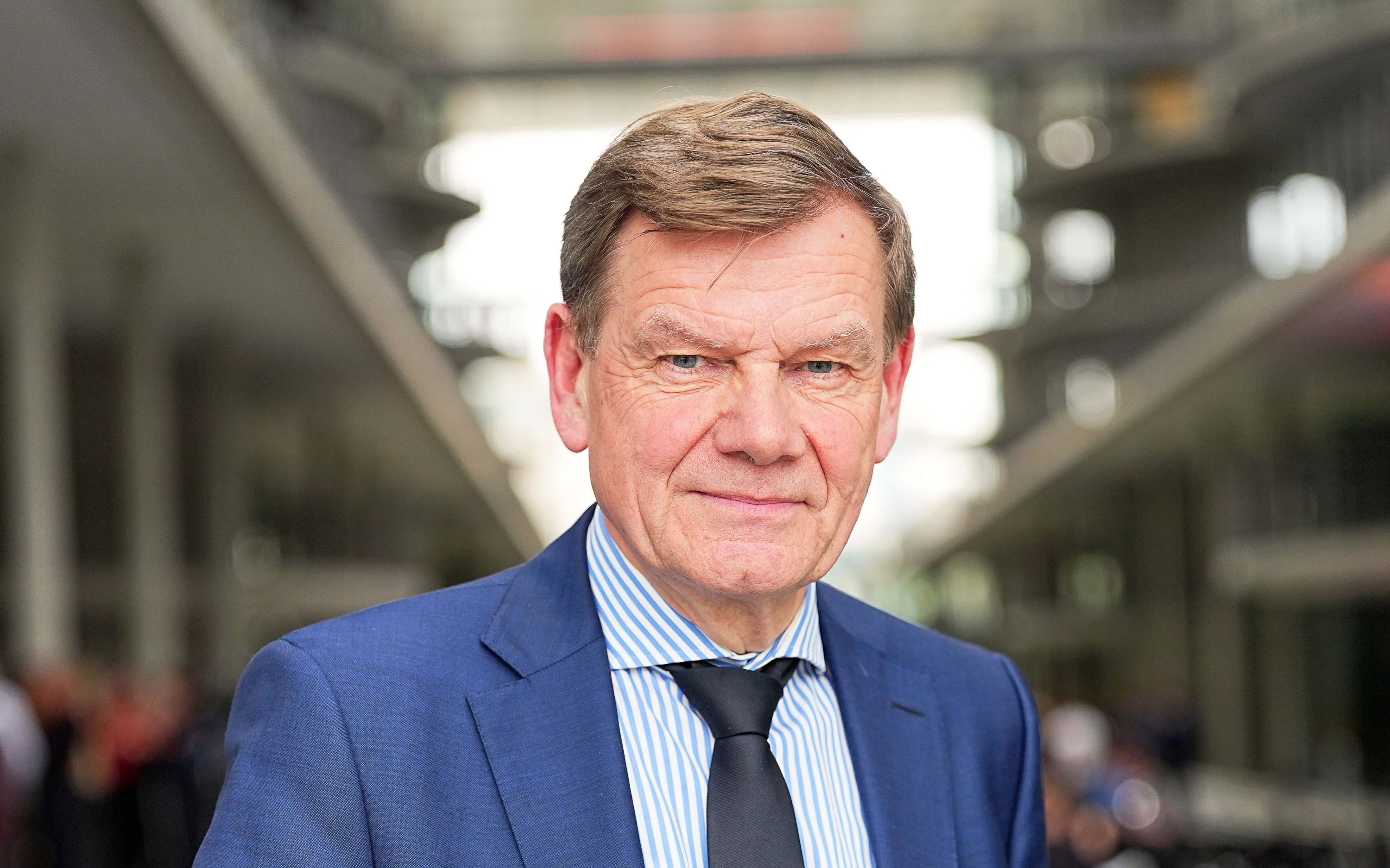 Drona căzută pe un bloc din Galați // Germania condamnă „comportamentul iresponsabil” al Rusiei