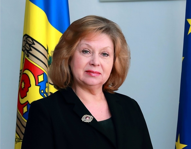DOC // Președintele rămâne fără un consilier. Larisa Miculeț va prelua șefia interimară a misiunii diplomatice în Irlanda