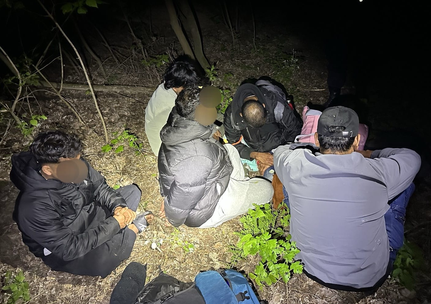 VIDEO // Focuri de armă la frontiera moldo-română. Mai multe persoane, reținute după ce au încercat să traverseze ilegal Prutul