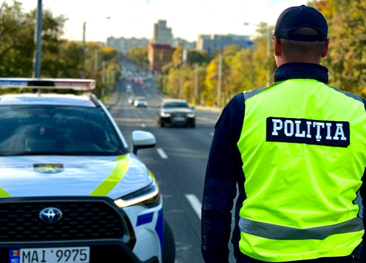 Fotografiile postate din concediu pot atrage hoții. Poliția avertizează asupra riscurilor