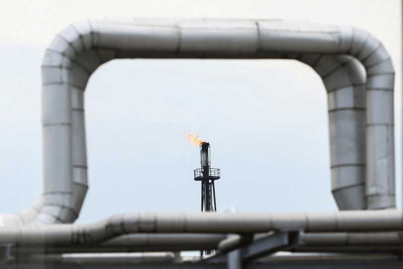 Reuters: Rusia reduce în iunie exporturile de petrol