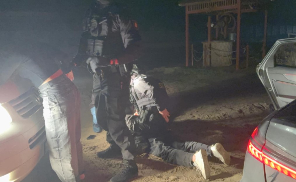 VIDEO // Trei minore, exploatate sexual de un fost carabinier. Inculpatul, trimis pe banca acuzaților