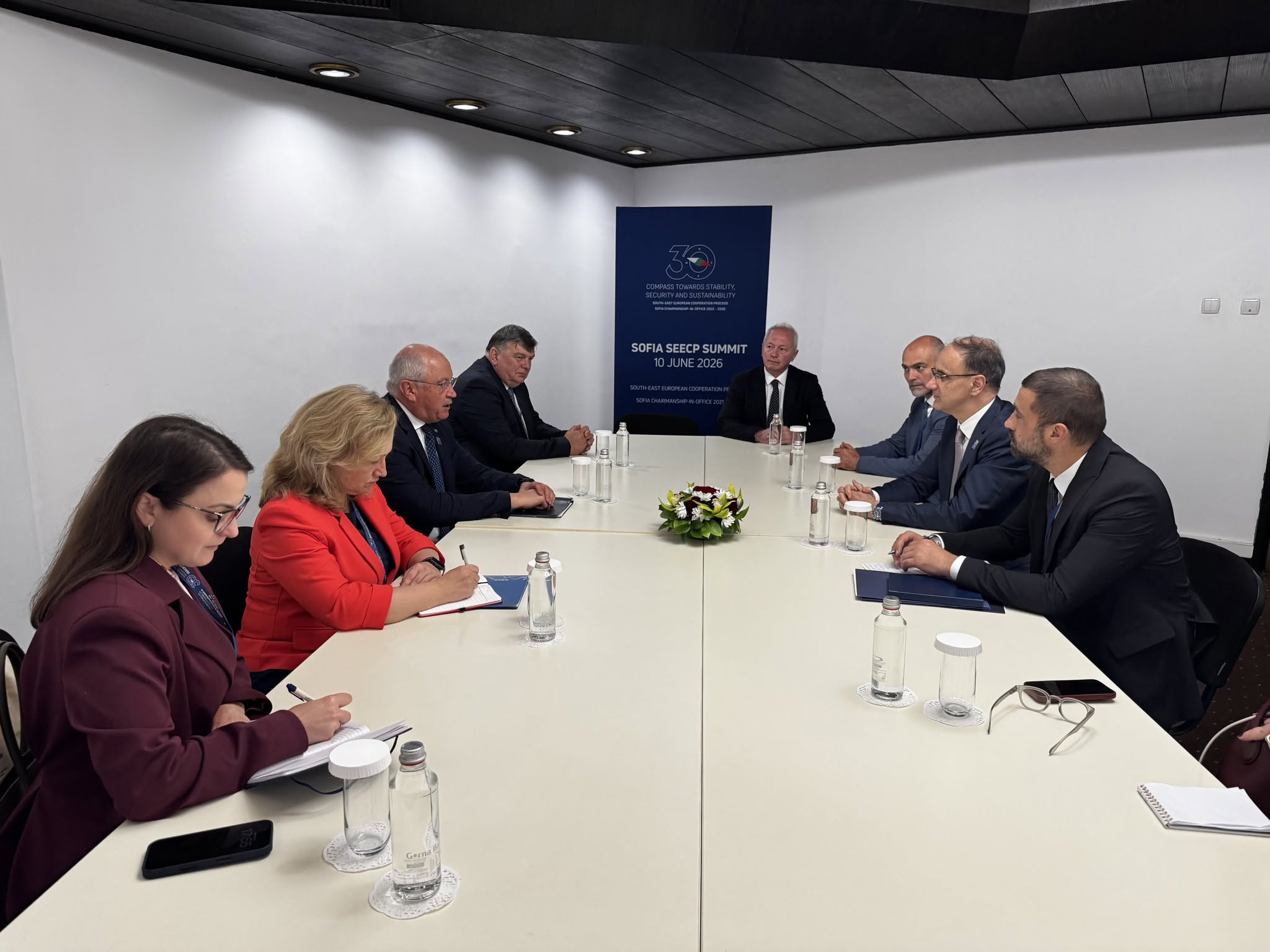 Alexandru Munteanu, discuții cu premierul Serbiei despre stimularea schimburilor comerciale și avansarea proiectelor bilaterale