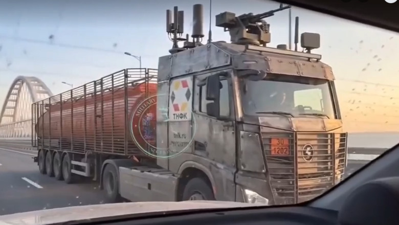VIDEO // Scene din Mad Max pe podul lui Putin. Măsurile disperate la care apelează rușii pentru a transporta combustibil în Crimeea