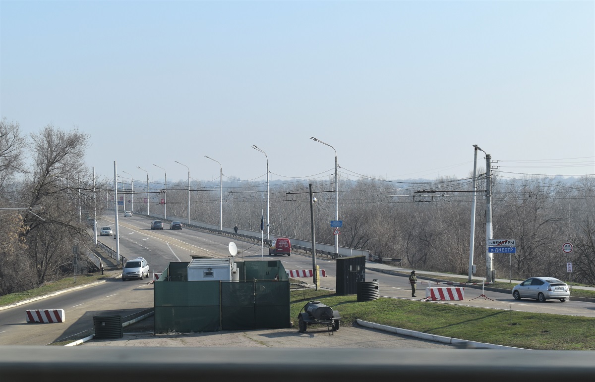 Chișinăul apără dreptul militarilor moldoveni de a purta drapelul național în Zona de Securitate
